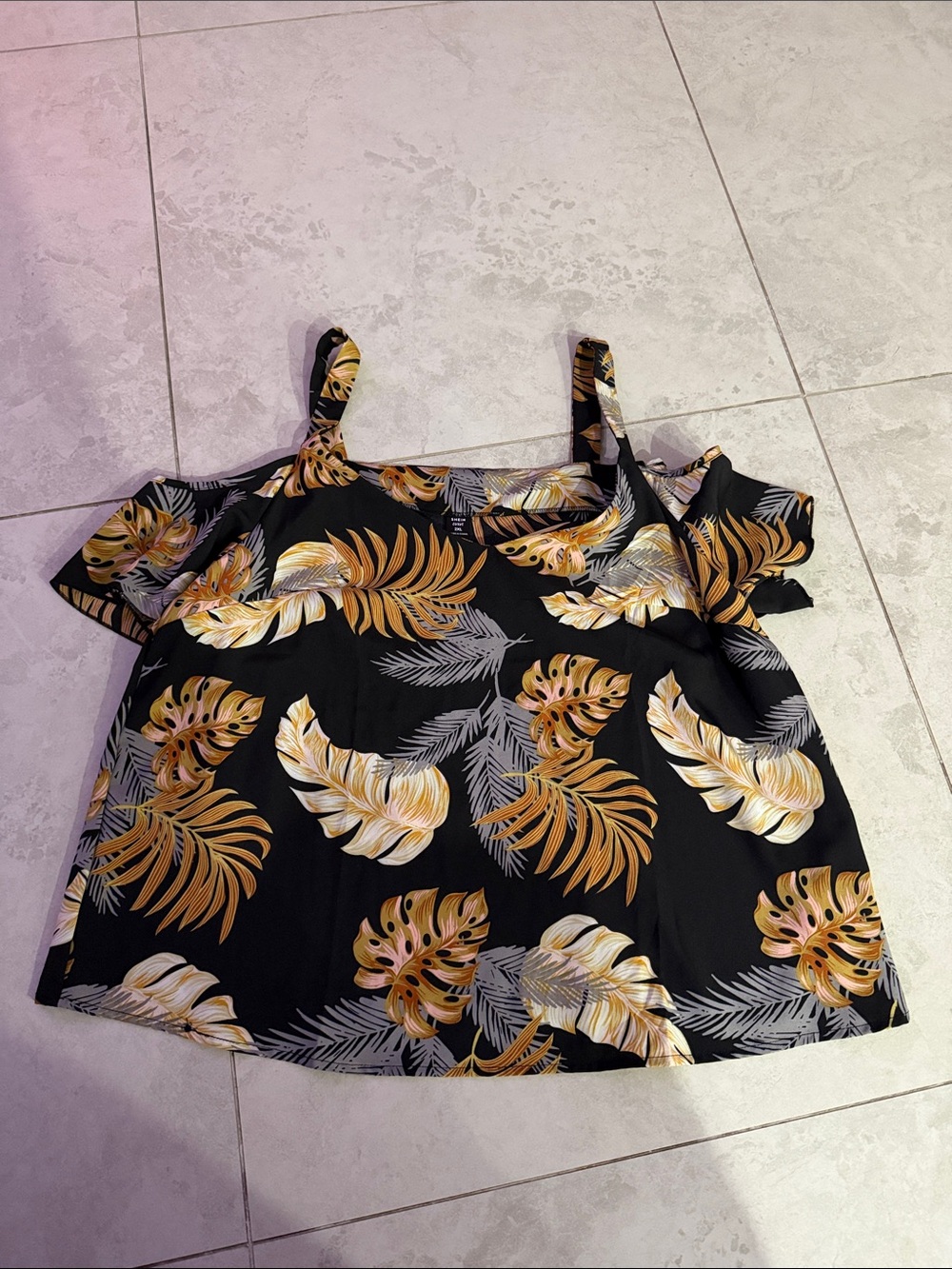 SHEIN Black Cold-Shoulder Cami with Gold & Cream Tropical Leaf Print